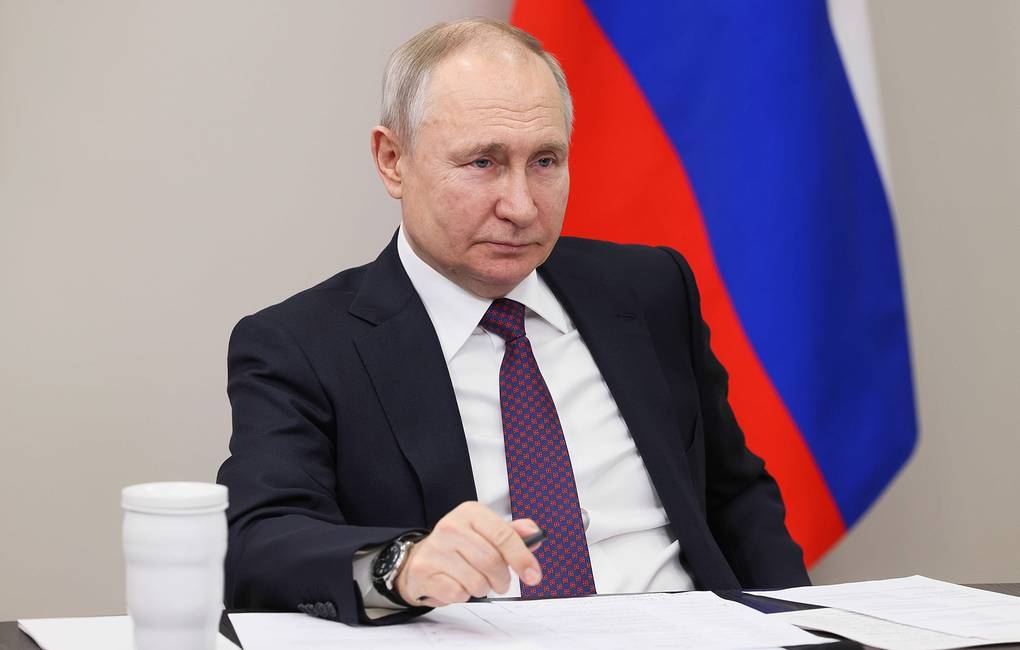 Tổng thống Putin ký đạo luật tăng tuổi nhập ngũ